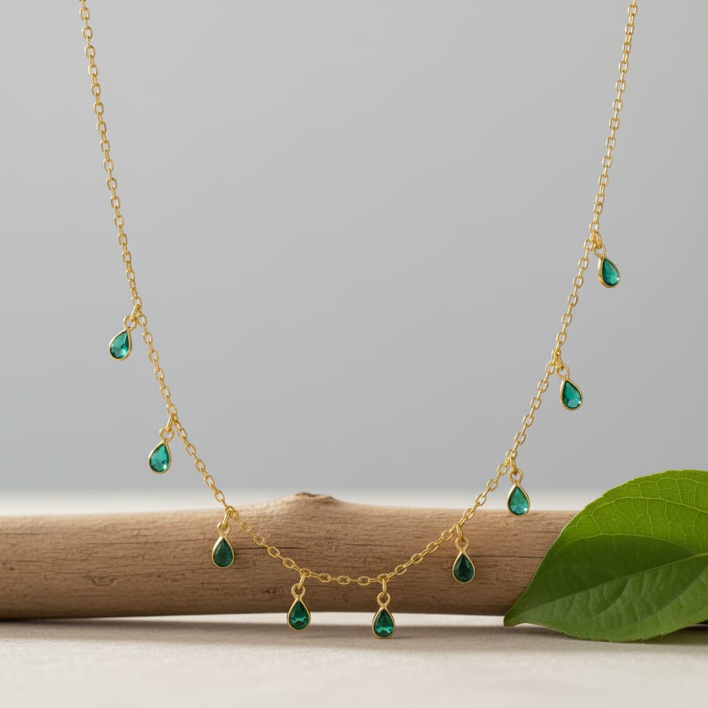 Emerald Green Teardrop Necklace – Gold Drop Charm Choker